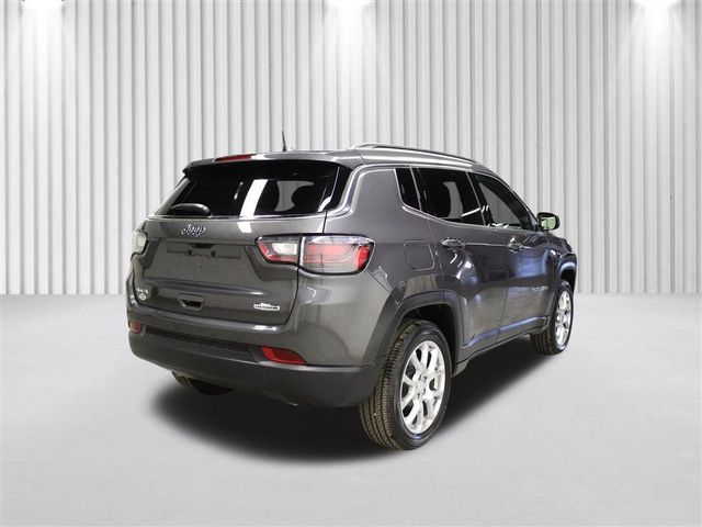 2024 Jeep Compass Latitude Lux