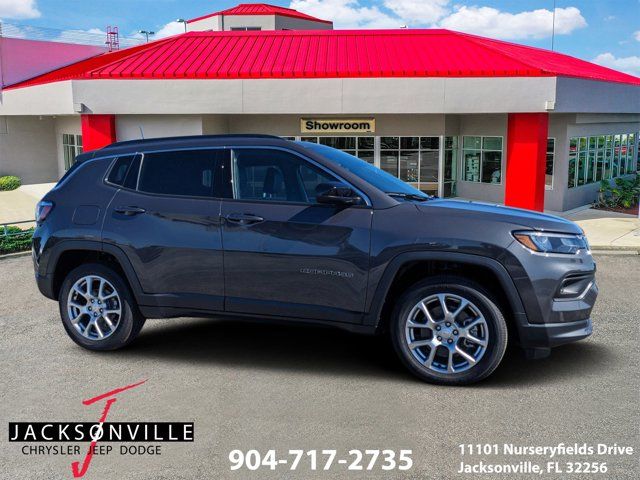 2024 Jeep Compass Latitude Lux