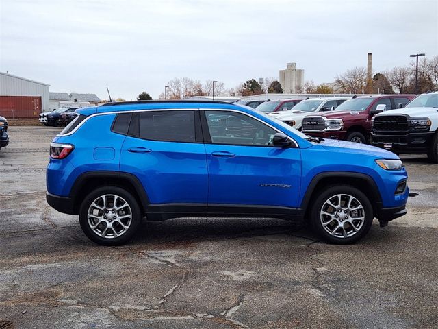 2024 Jeep Compass Latitude Lux