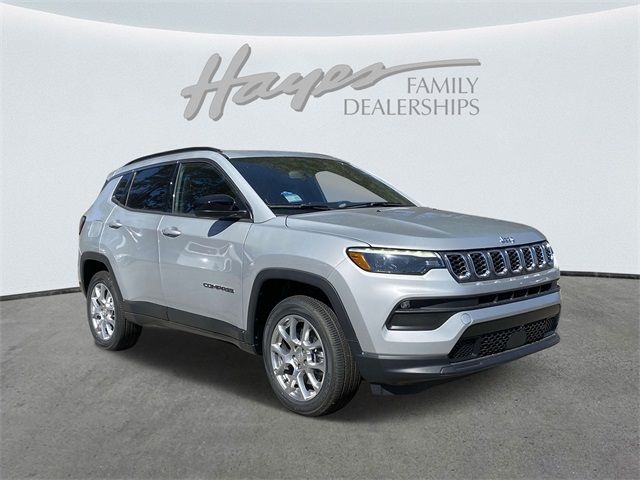 2024 Jeep Compass Latitude Lux