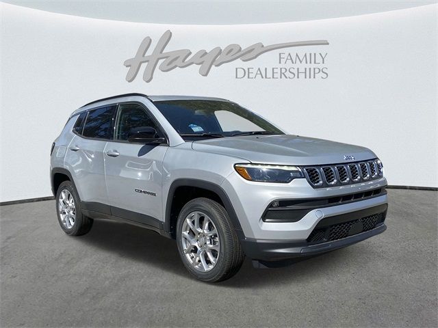 2024 Jeep Compass Latitude Lux