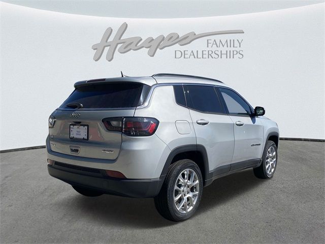 2024 Jeep Compass Latitude Lux