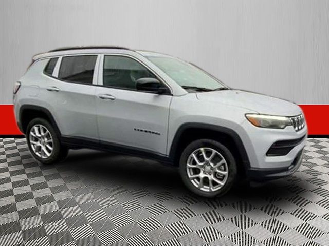 2024 Jeep Compass Latitude Lux