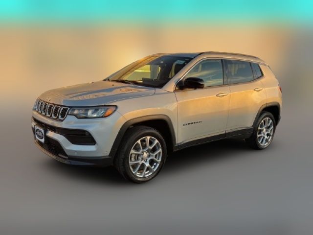 2024 Jeep Compass Latitude Lux