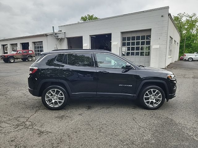 2024 Jeep Compass Latitude Lux