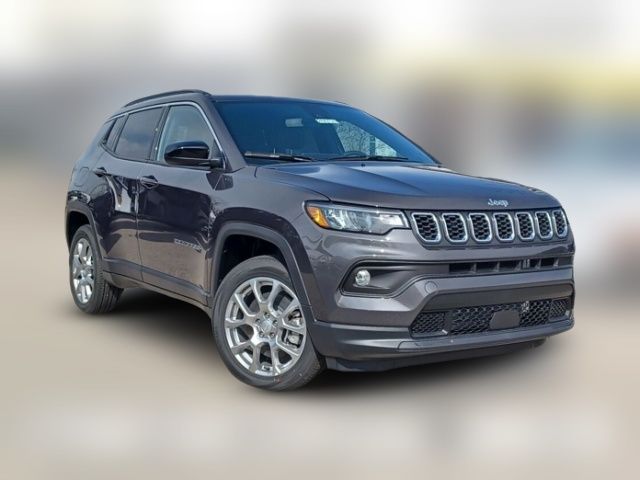 2024 Jeep Compass Latitude Lux