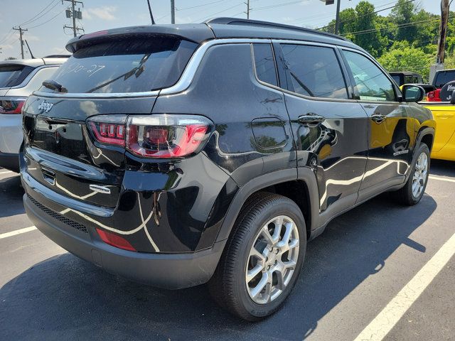 2024 Jeep Compass Latitude Lux