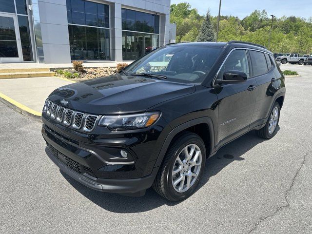 2024 Jeep Compass Latitude Lux