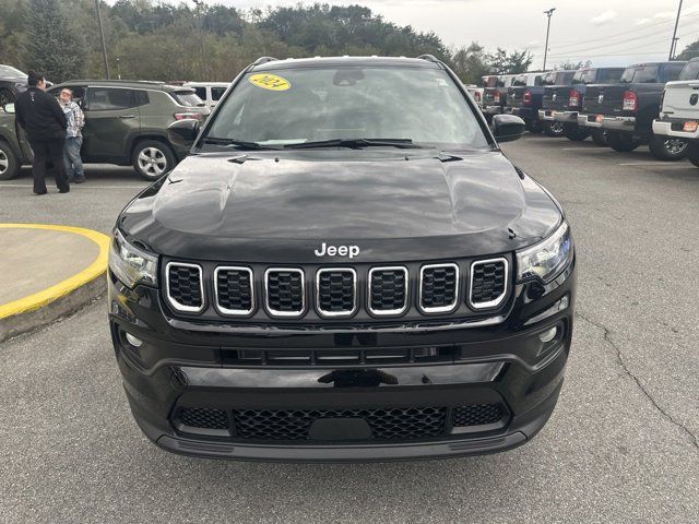 2024 Jeep Compass Latitude Lux