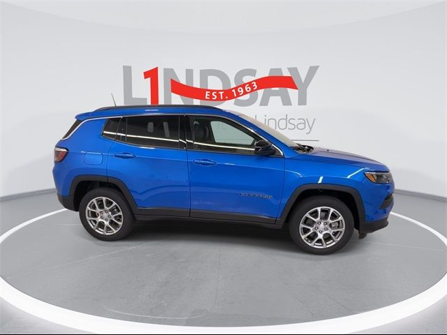 2024 Jeep Compass Latitude Lux