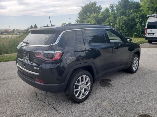 2024 Jeep Compass Latitude Lux