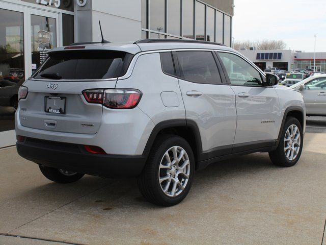 2024 Jeep Compass Latitude Lux