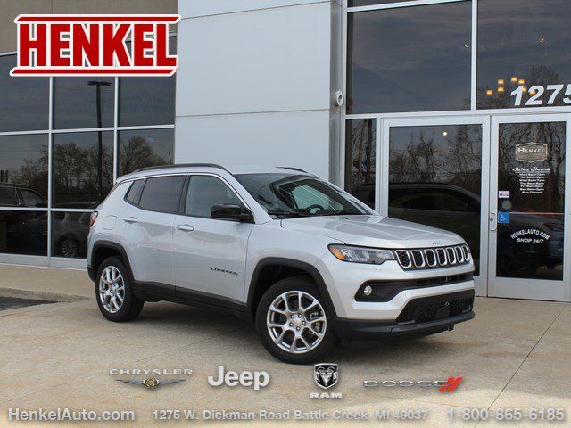 2024 Jeep Compass Latitude Lux