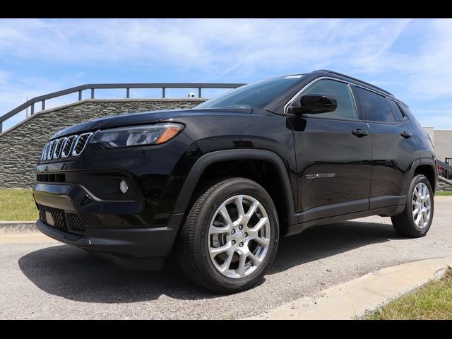 2024 Jeep Compass Latitude Lux