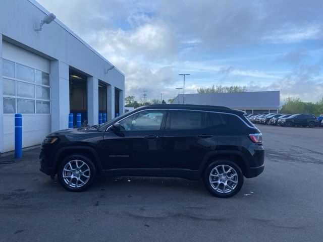 2024 Jeep Compass Latitude Lux