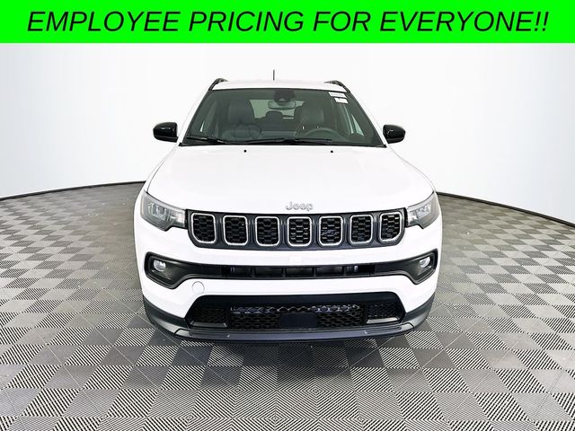 2024 Jeep Compass Latitude Lux