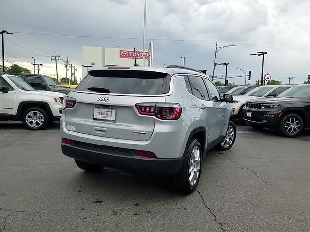 2024 Jeep Compass Latitude Lux