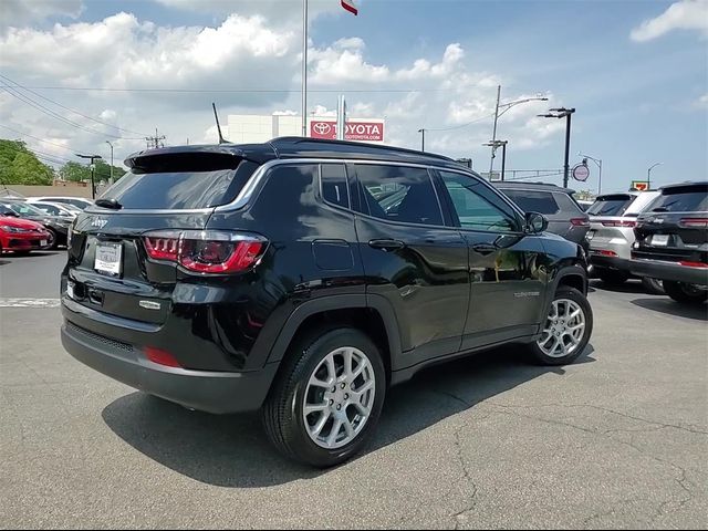 2024 Jeep Compass Latitude Lux