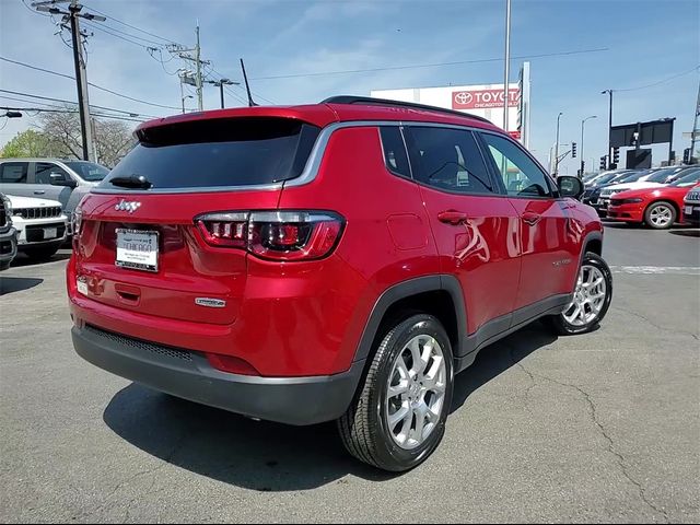 2024 Jeep Compass Latitude Lux