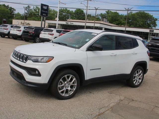 2024 Jeep Compass Latitude Lux