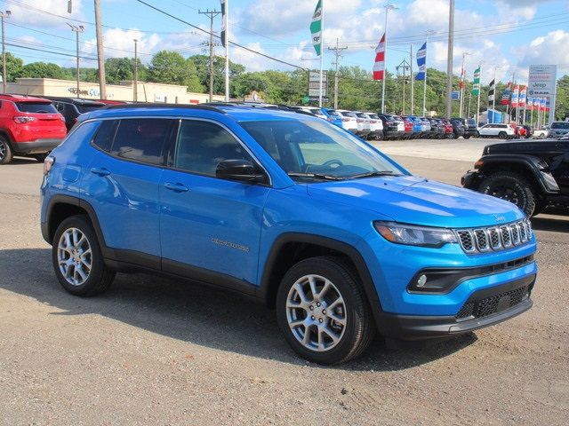 2024 Jeep Compass Latitude Lux