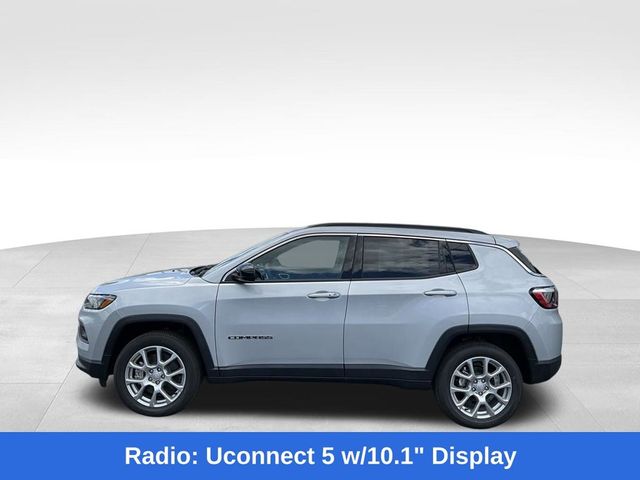 2024 Jeep Compass Latitude Lux