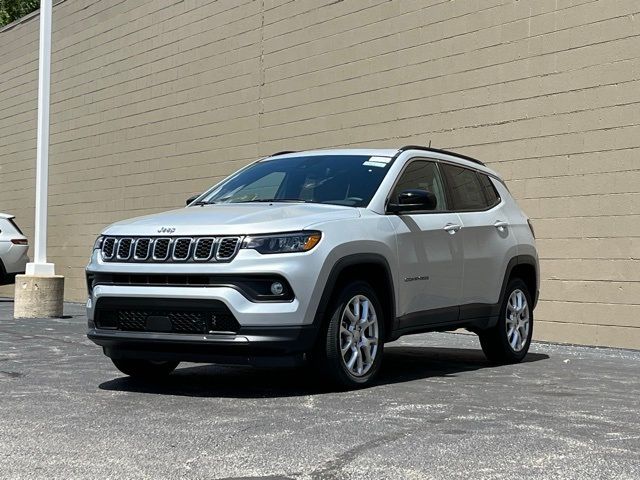 2024 Jeep Compass Latitude Lux