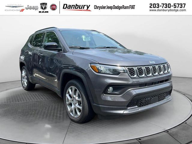 2024 Jeep Compass Latitude Lux