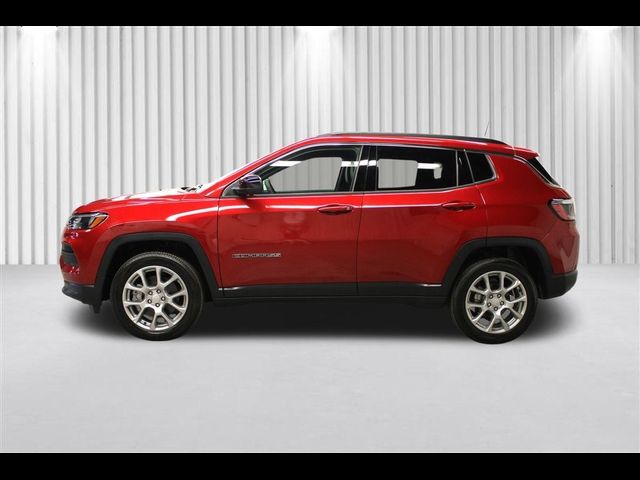 2024 Jeep Compass Latitude Lux