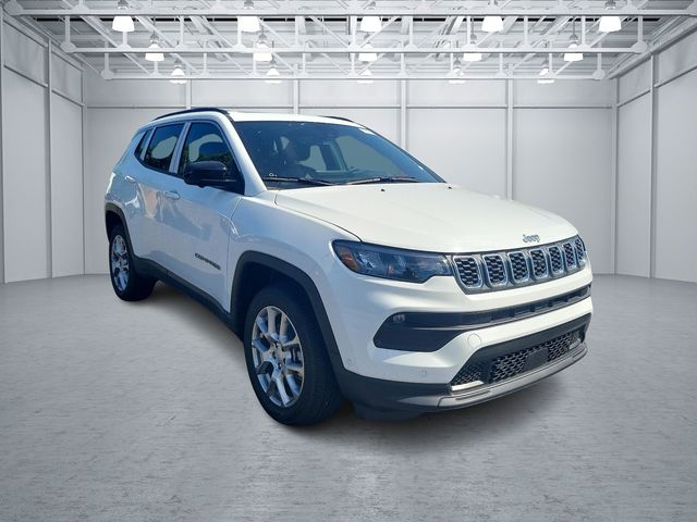 2024 Jeep Compass Latitude Lux