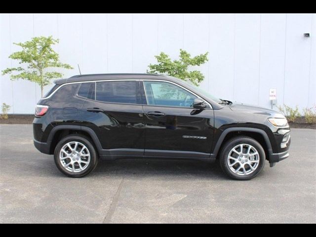 2024 Jeep Compass Latitude Lux