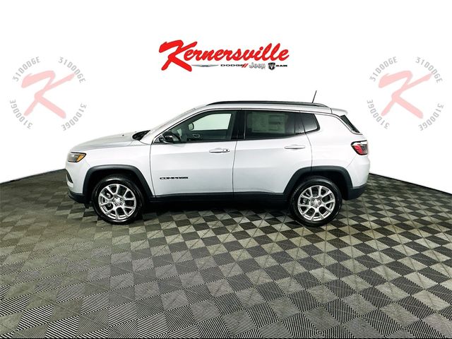 2024 Jeep Compass Latitude Lux