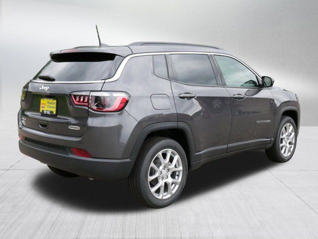 2024 Jeep Compass Latitude Lux