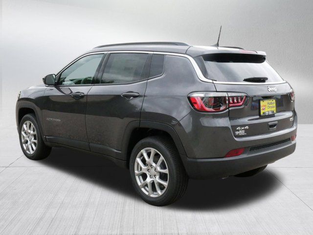 2024 Jeep Compass Latitude Lux