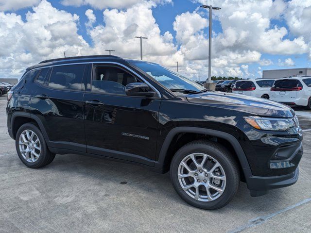 2024 Jeep Compass Latitude Lux