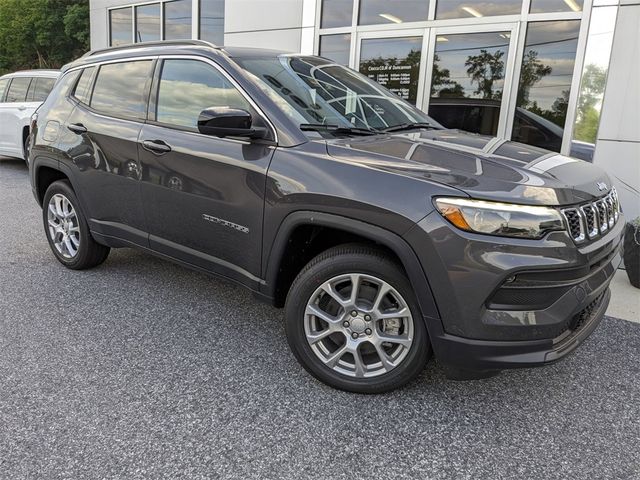 2024 Jeep Compass Latitude Lux