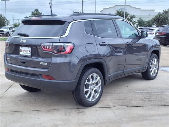 2024 Jeep Compass Latitude Lux