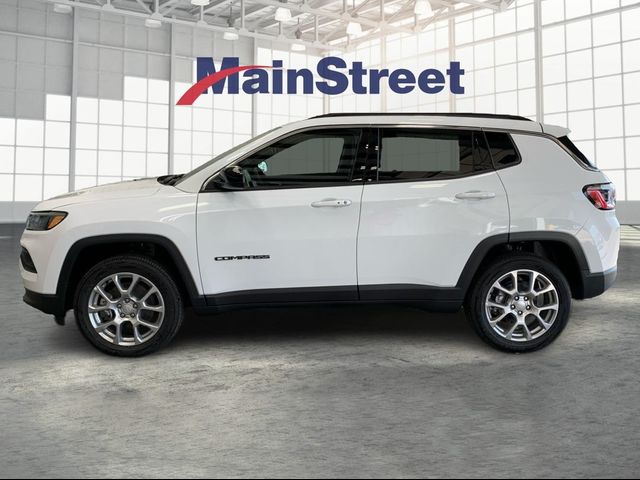 2024 Jeep Compass Latitude Lux