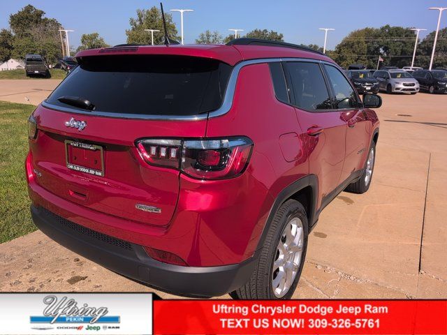 2024 Jeep Compass Latitude Lux