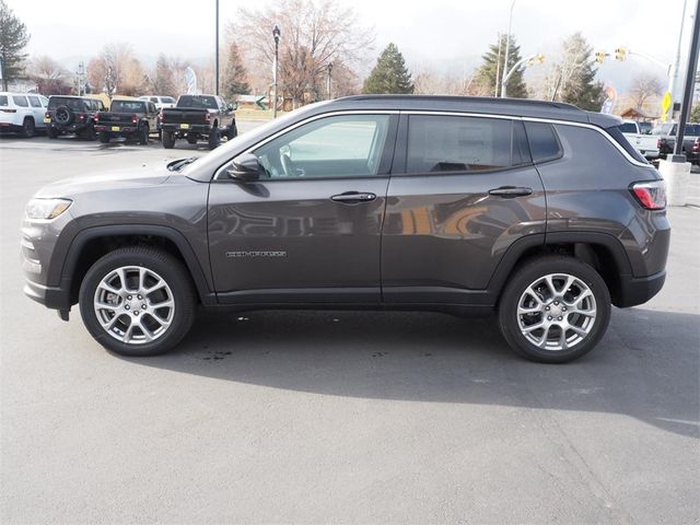 2024 Jeep Compass Latitude Lux