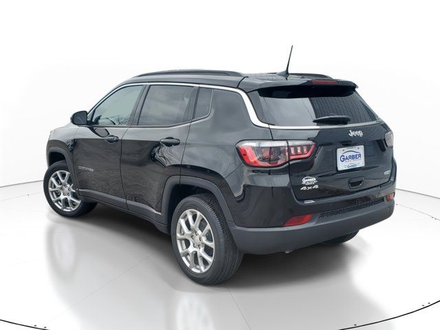 2024 Jeep Compass Latitude Lux