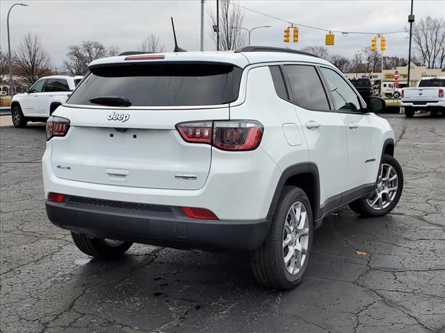 2024 Jeep Compass Latitude Lux