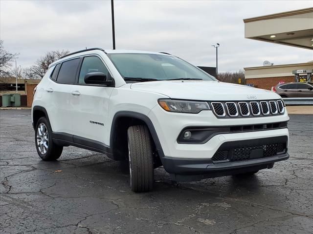 2024 Jeep Compass Latitude Lux