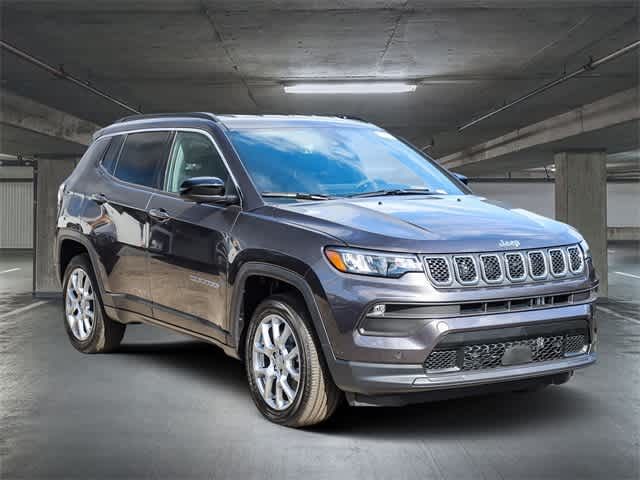 2024 Jeep Compass Latitude Lux