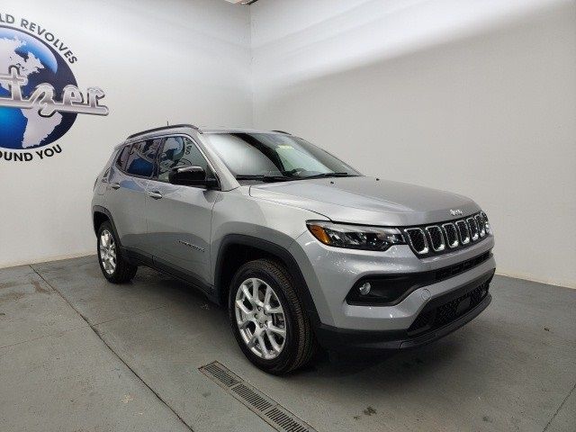 2024 Jeep Compass Latitude Lux