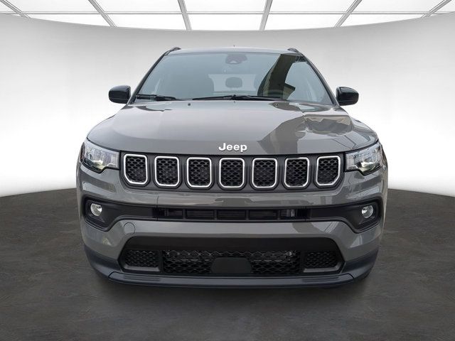 2024 Jeep Compass Latitude Lux