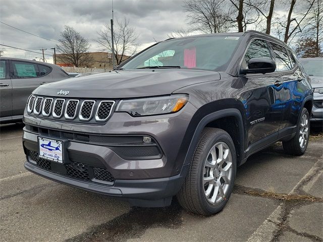 2024 Jeep Compass Latitude Lux