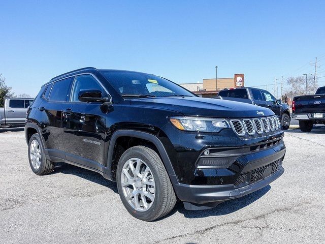 2024 Jeep Compass Latitude Lux