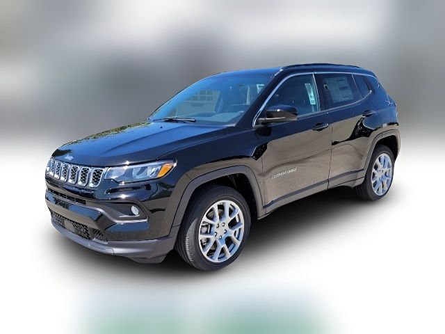 2024 Jeep Compass Latitude Lux