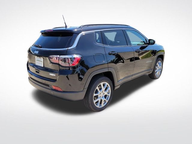 2024 Jeep Compass Latitude Lux